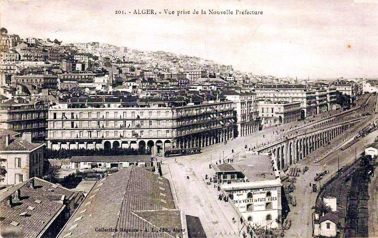 Alger - Vue prise de la Nouvelle Prefecture.jpg